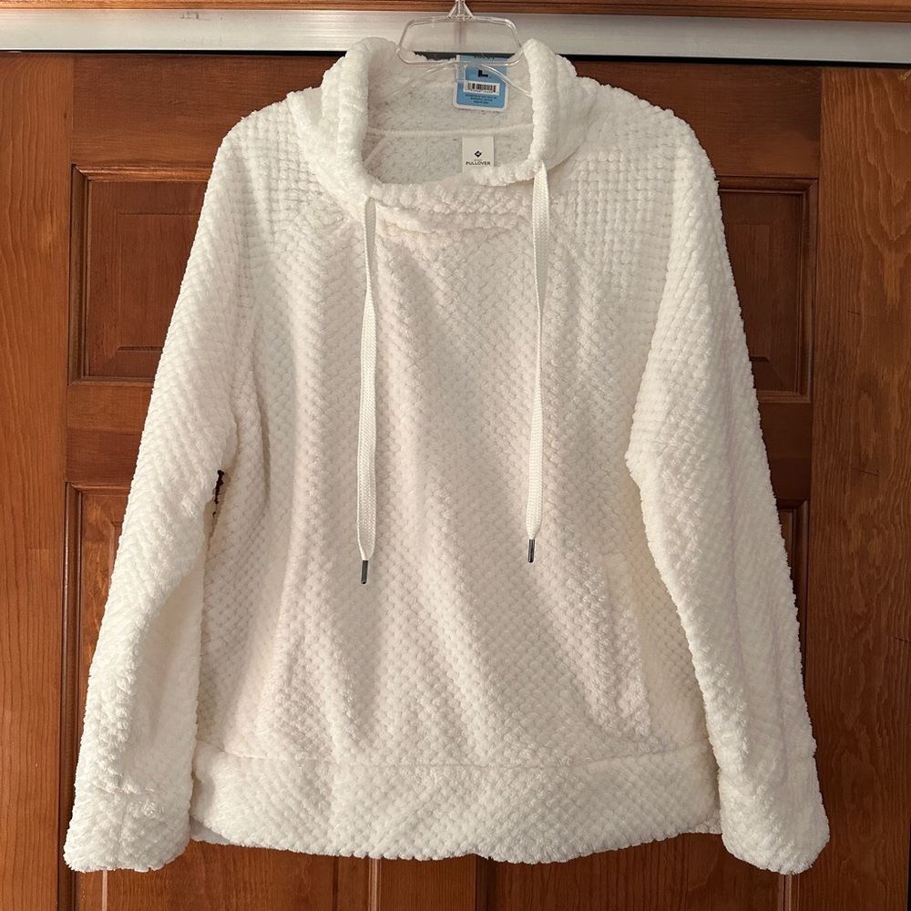 Cozy White Textured Hoodie